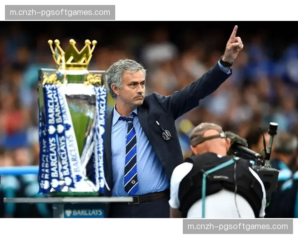 穆里尼奥率本菲卡保持联赛不败,但距离榜首仍有10分差距