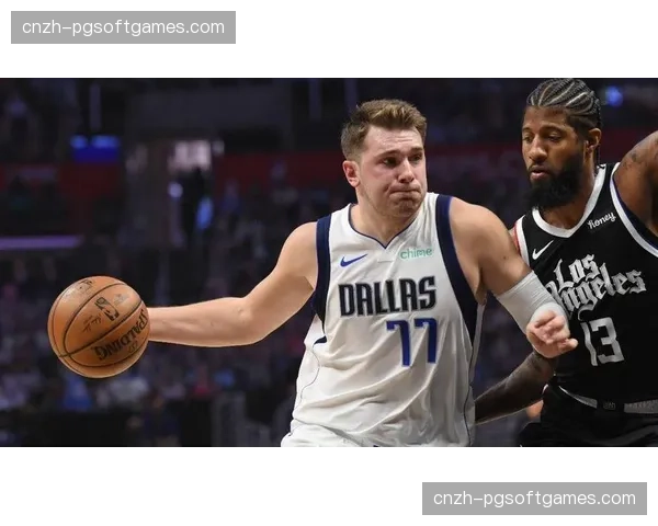 上海防守效率高居前三 但季后赛经验成变数 上海防守效率高居前三 但季后赛经验成变数